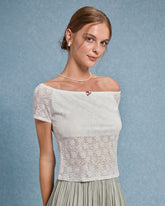 Sueña™ Beyaz Dokulu Omuzdan Açık Tişört