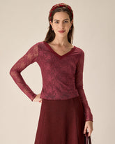 Sueña™ Kırmızı Çiçekli V Yaka Transparan Dantel Tişört