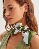 Sueña™ Beyaz Çiçekli Saten Eşarp