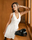 Sueña Beyaz V Yaka Pileli Sırtı Açık Mini Elbise