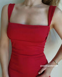 Sueña Kırmızı Kare Yaka Nervürlü Midi Elbise