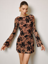 Yarı Şeffaf Flok Çiçekli Kısa Elbise