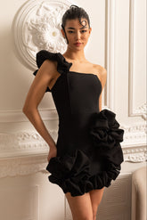 Fırfırlı Etek Ucu ve Omuz Askılı Çiçek Desenli Mini Elbise – Siyah