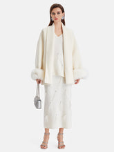 Minimalist Peluş Manşetli Ceket