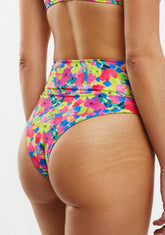 Sueña™ Manami Alt Çiçekli