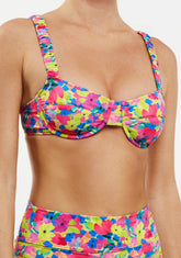 Sueña™ Nelia Üst Çiçekli