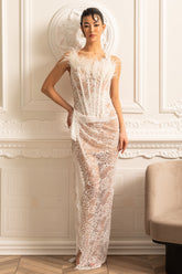 Tüy Süslemeli Yaka Detaylı Zarif Dantel Abiye Elbise – Beyaz