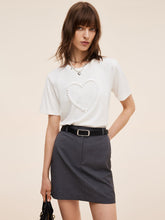 Kalp Ve Harf İşlemeli Kadın Tişörtü