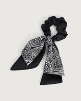 Sueña™ Siyah Fiyonklu Eşarp