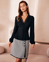 Sueña Siyah V Yaka Dantelli Düğmeli Bluz