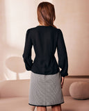 Siyah V Yaka Dantel Kenarlı Düğmeli Bluz