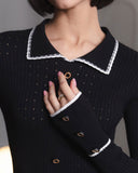 Siyah Kontrast Vücuda Oturan Düğmeli Kazak Elbise