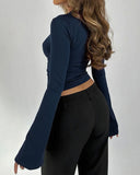 Mavi V Yaka Dantel Çan Kollu Tişört