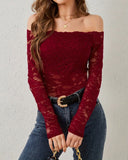 Kırmızı Çiçekli Omuzdan Açık İnce Tişört