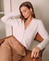 Beyaz V Yaka Tek Düğmeli Kazak