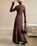 Kahve Kepçe Yaka Vücuda Oturan Kazak Elbise