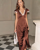 Kahverengi Saten V Yaka Dantel Uzun Elbise