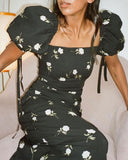 Siyah Kare Yakalı Çiçekli Midi Elbise