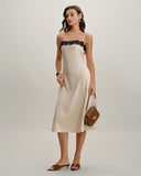 Beyaz Dantel Kontrast Midi Elbise