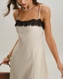 Beyaz Dantel Kontrast Midi Elbise