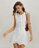 Beyaz Jakarlı Tek Sıra Yelekler