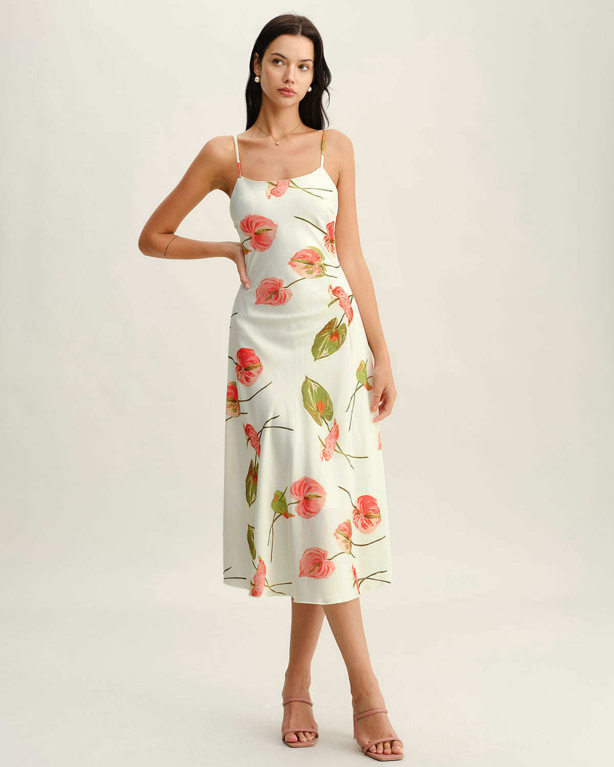 Sueña™ Beyaz Çiçekli Slip Midi Elbise