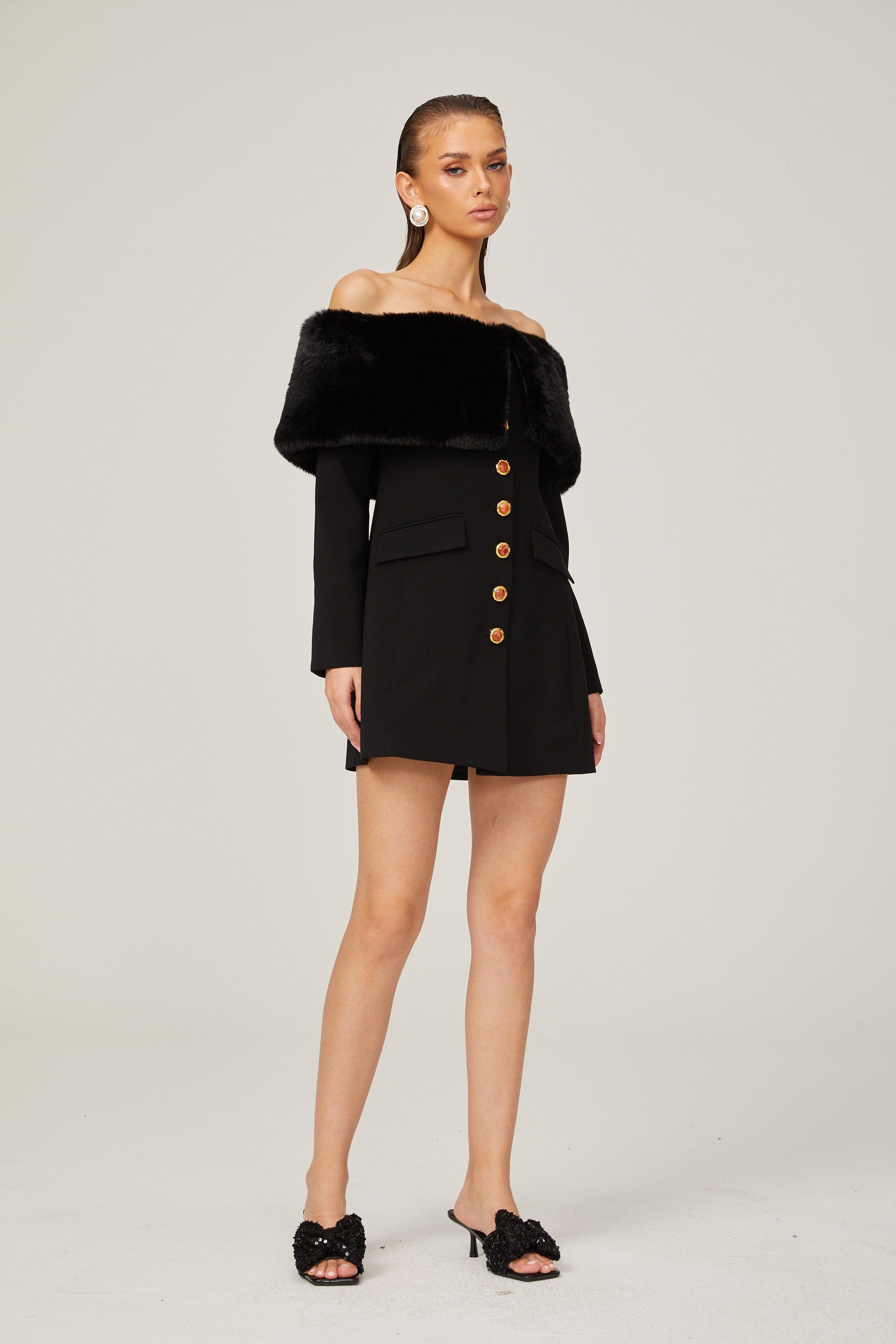 Velvet Allure Kürk Detaylı Düğme Tasarımlı Mini Elbise
