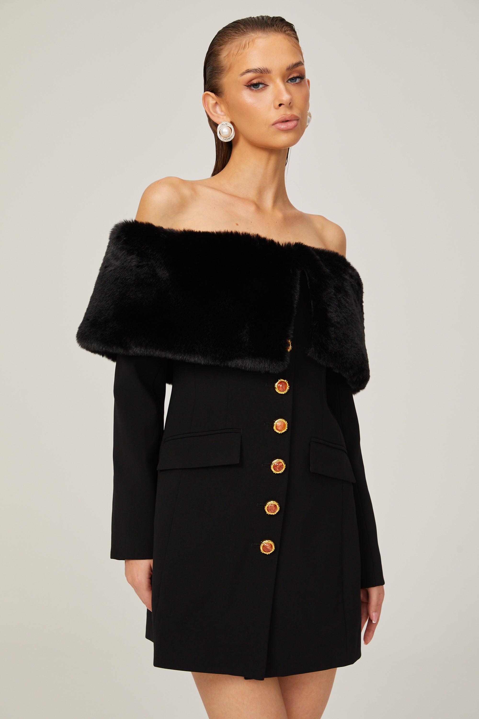 Velvet Allure Kürk Detaylı Düğme Tasarımlı Mini Elbise