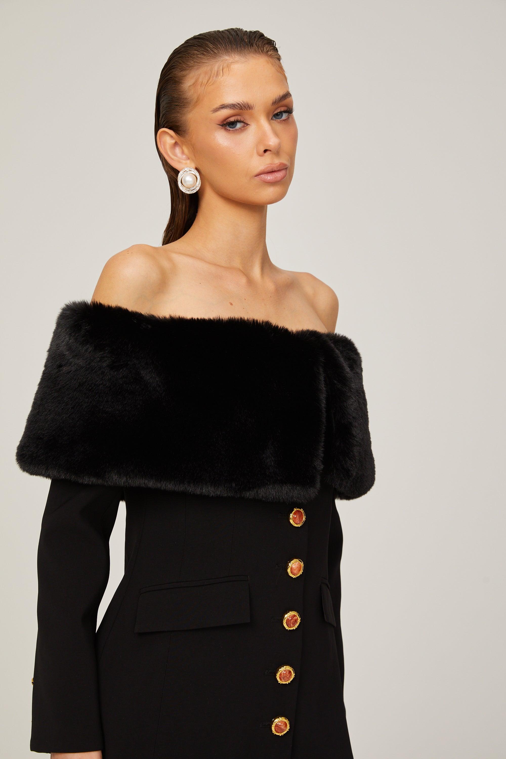 Velvet Allure Kürk Detaylı Düğme Tasarımlı Mini Elbise