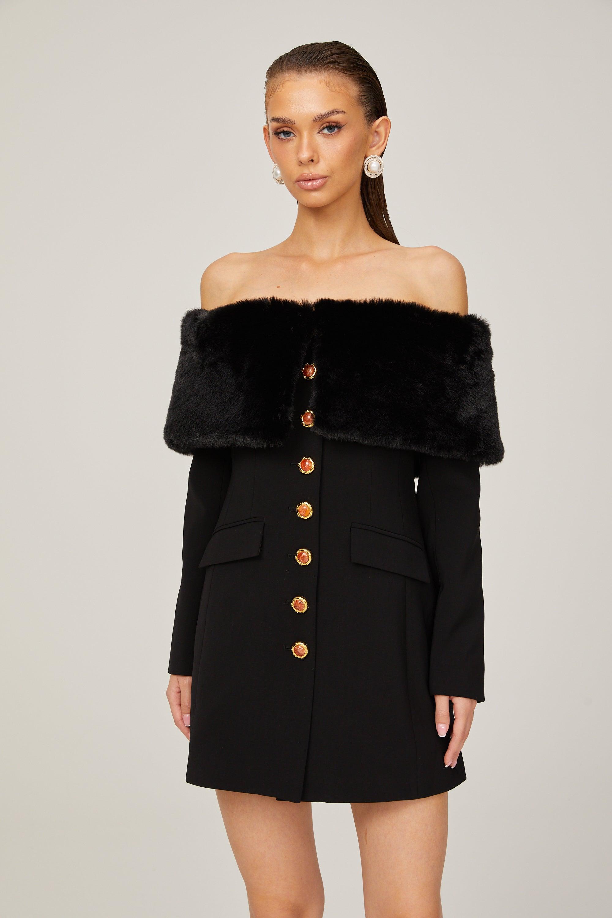 Velvet Allure Kürk Detaylı Düğme Tasarımlı Mini Elbise