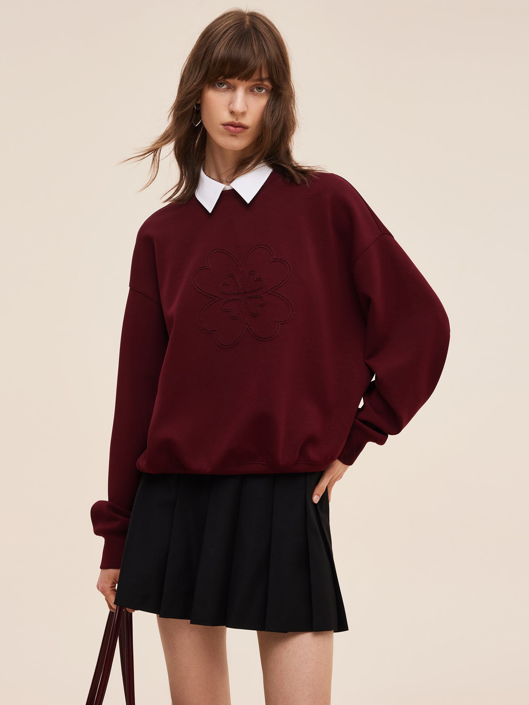 Dört Yapraklı Yonca İşlemeli Kadın Sweatshirt
