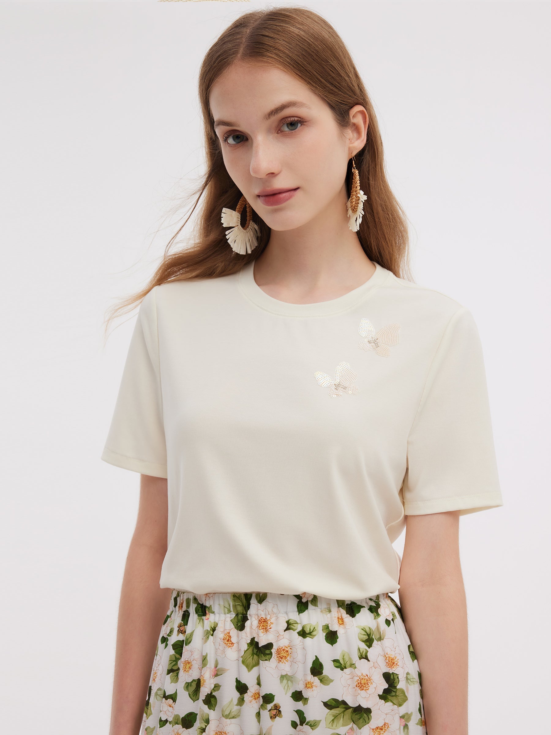 Tencel Karışımlı Kelebek Payet İşlemeli Kadın Tişörtü