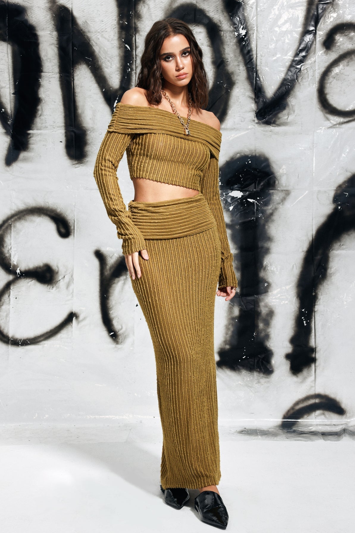 Carol Düşük Omuz Çizgili Bodycon Etek Takım