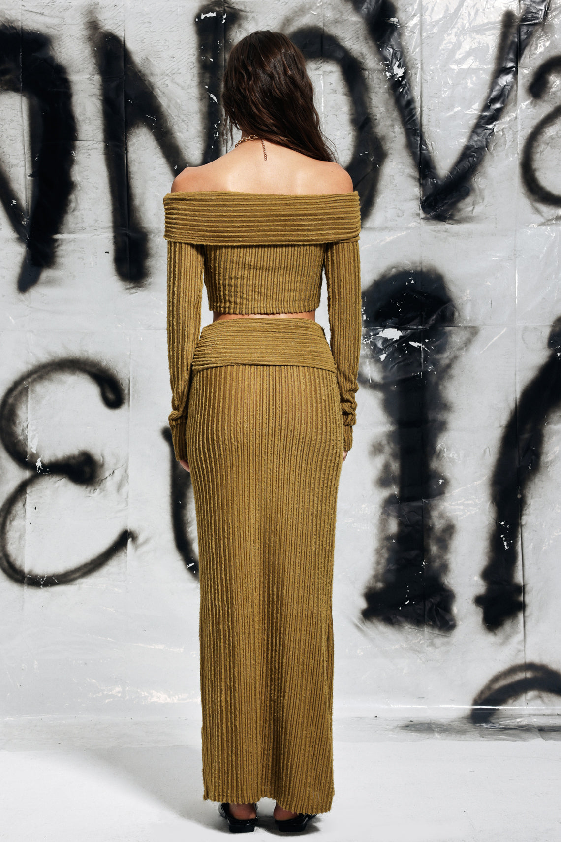 Carol Düşük Omuz Çizgili Bodycon Etek Takım