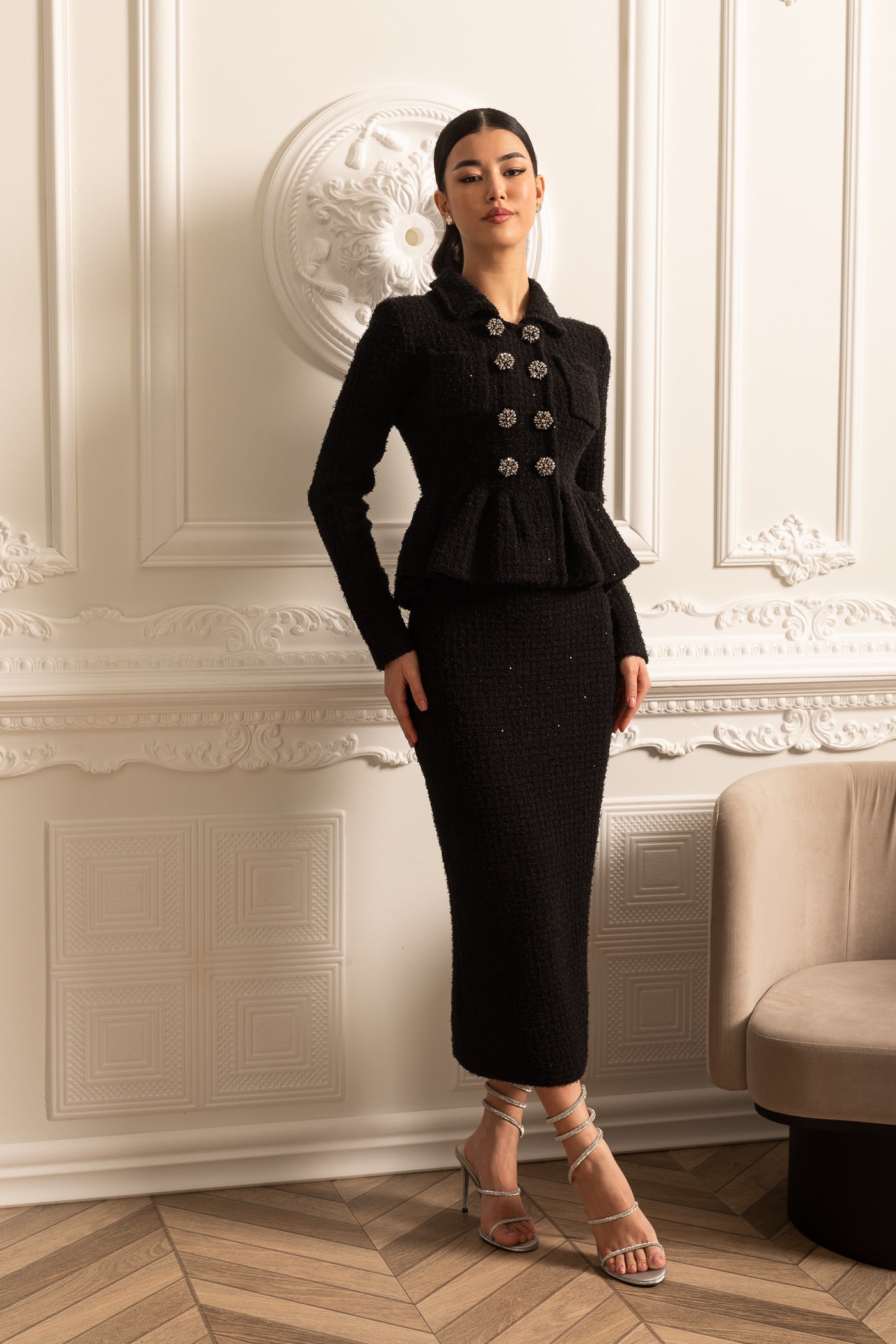 Peplum Belli ve Dekoratif Düğmeli Örme Dokulu Elbise