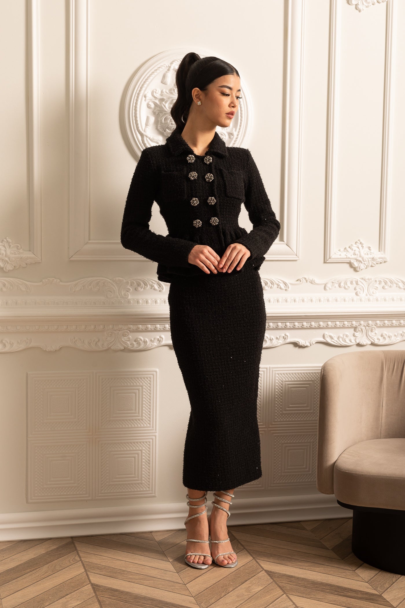 Peplum Belli ve Dekoratif Düğmeli Örme Dokulu Elbise