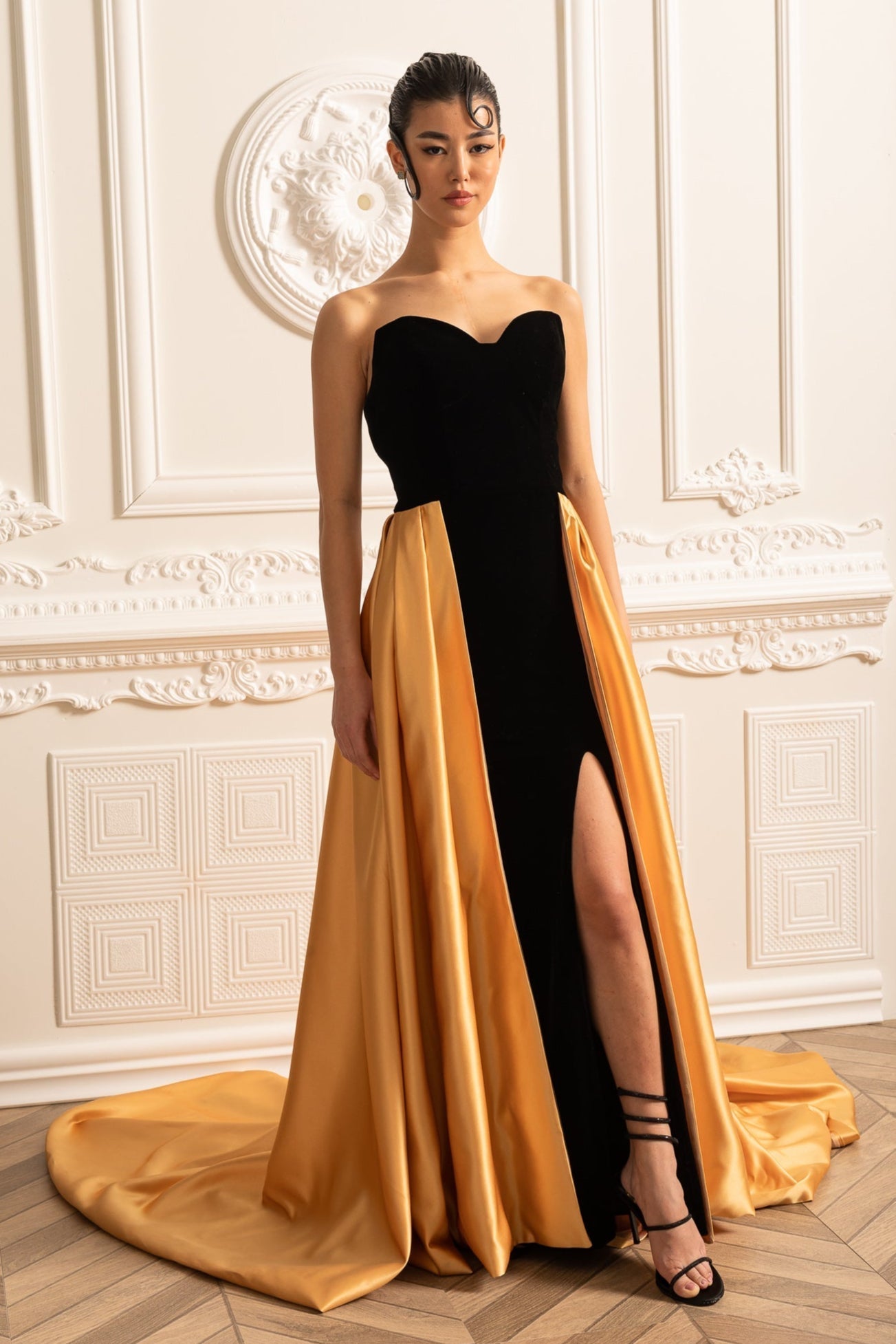 Gold Satin Etekli Kadife Elbise
