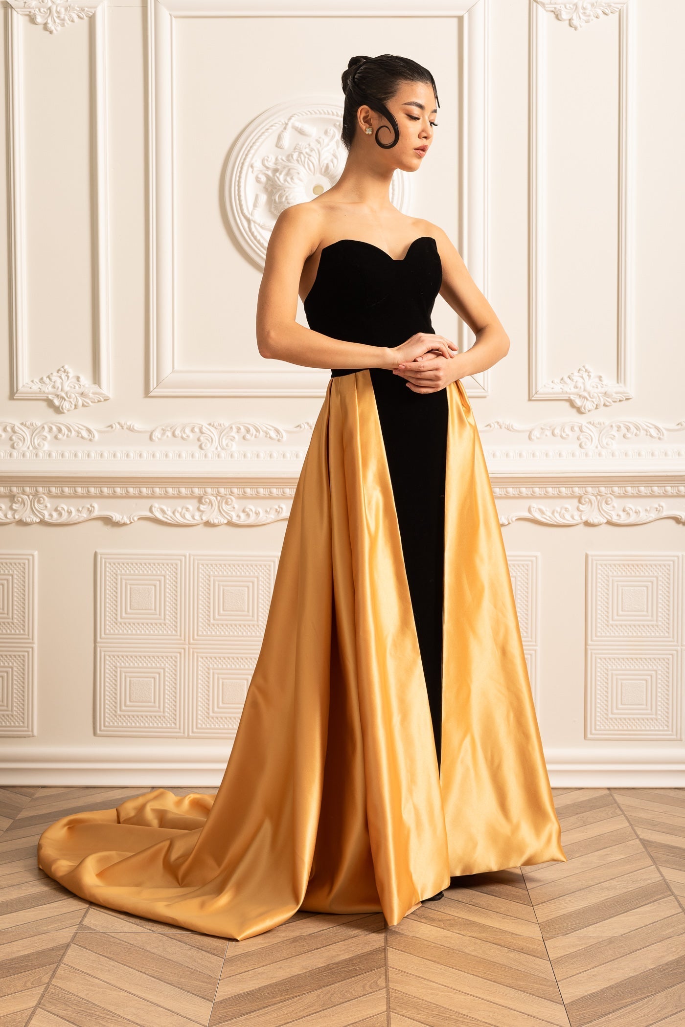 Gold Satin Etekli Kadife Elbise