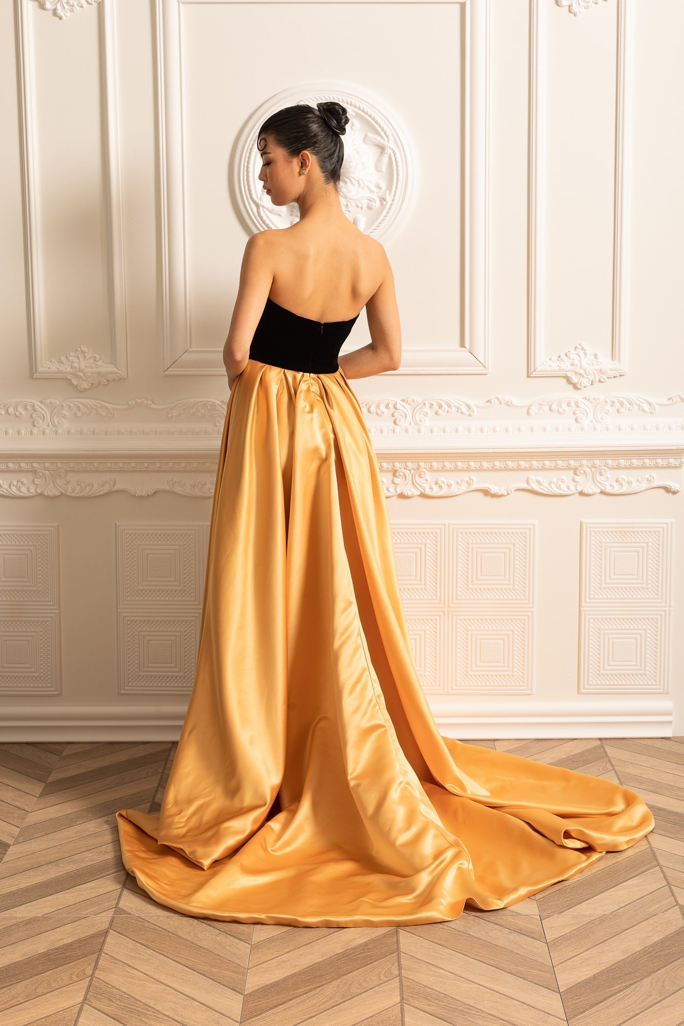 Gold Satin Etekli Kadife Elbise