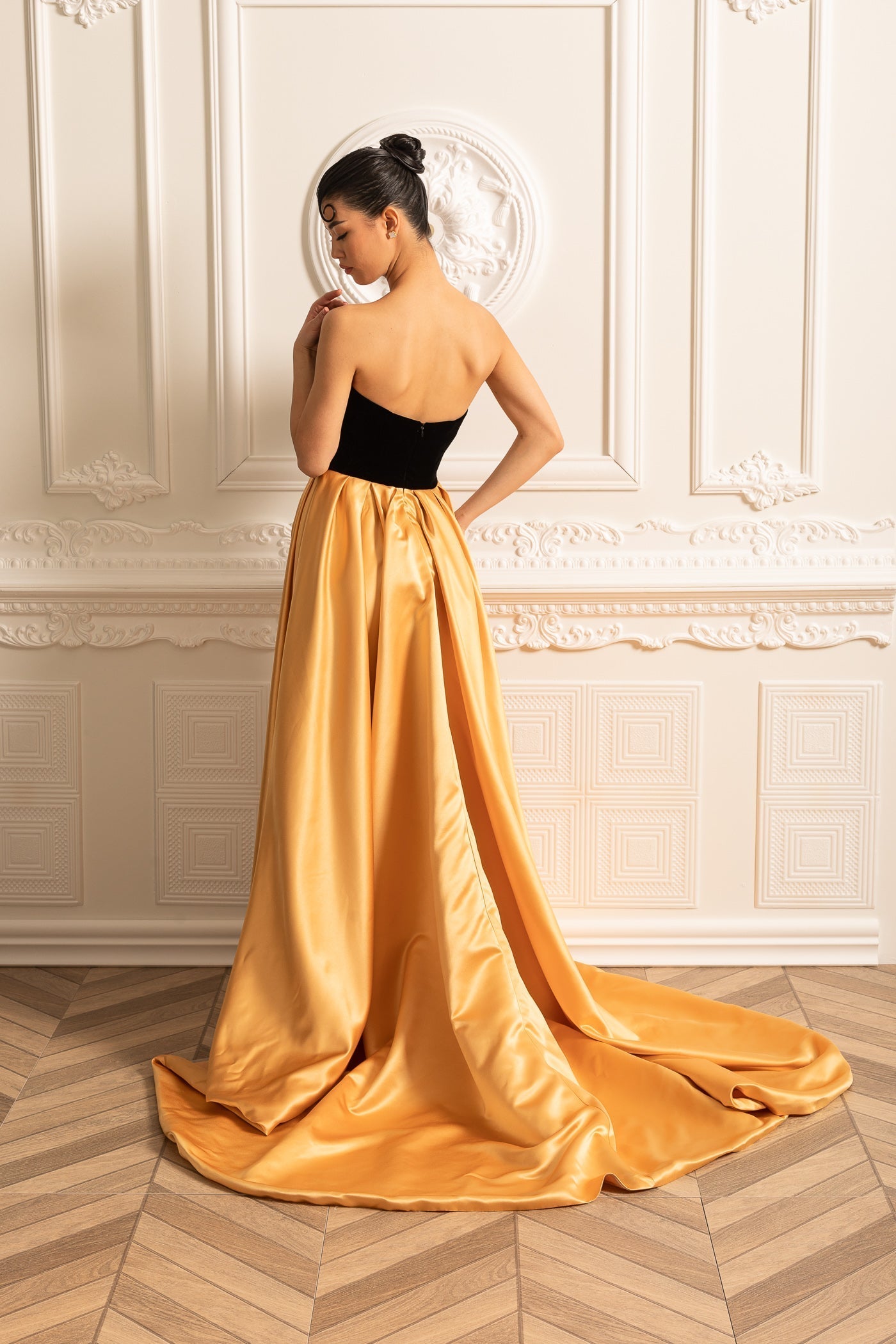 Gold Satin Etekli Kadife Elbise