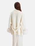 Minimalist Peluş Manşetli Ceket