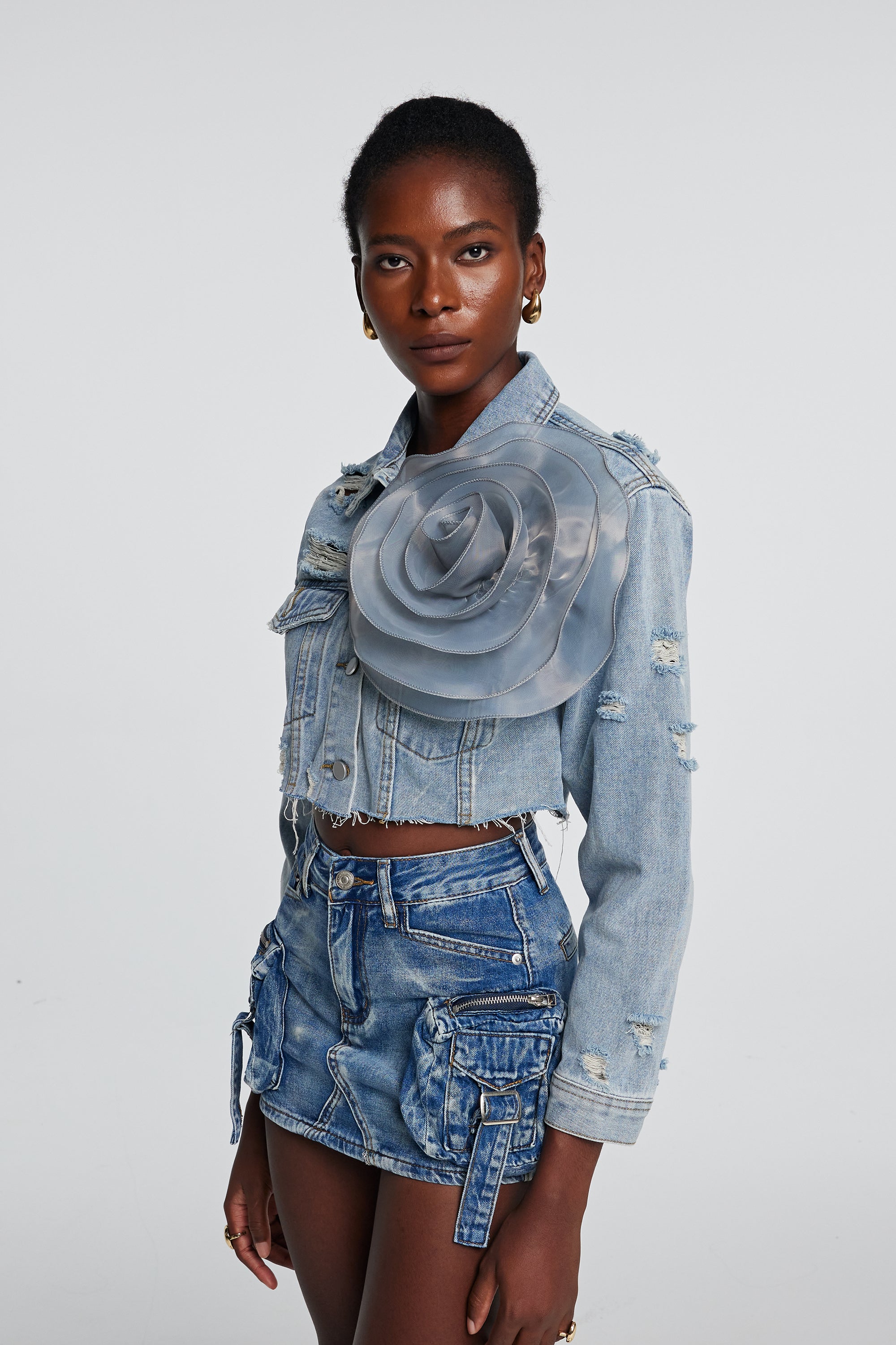 Johanna Yırtık Çiçek Mavi Denim Ceket