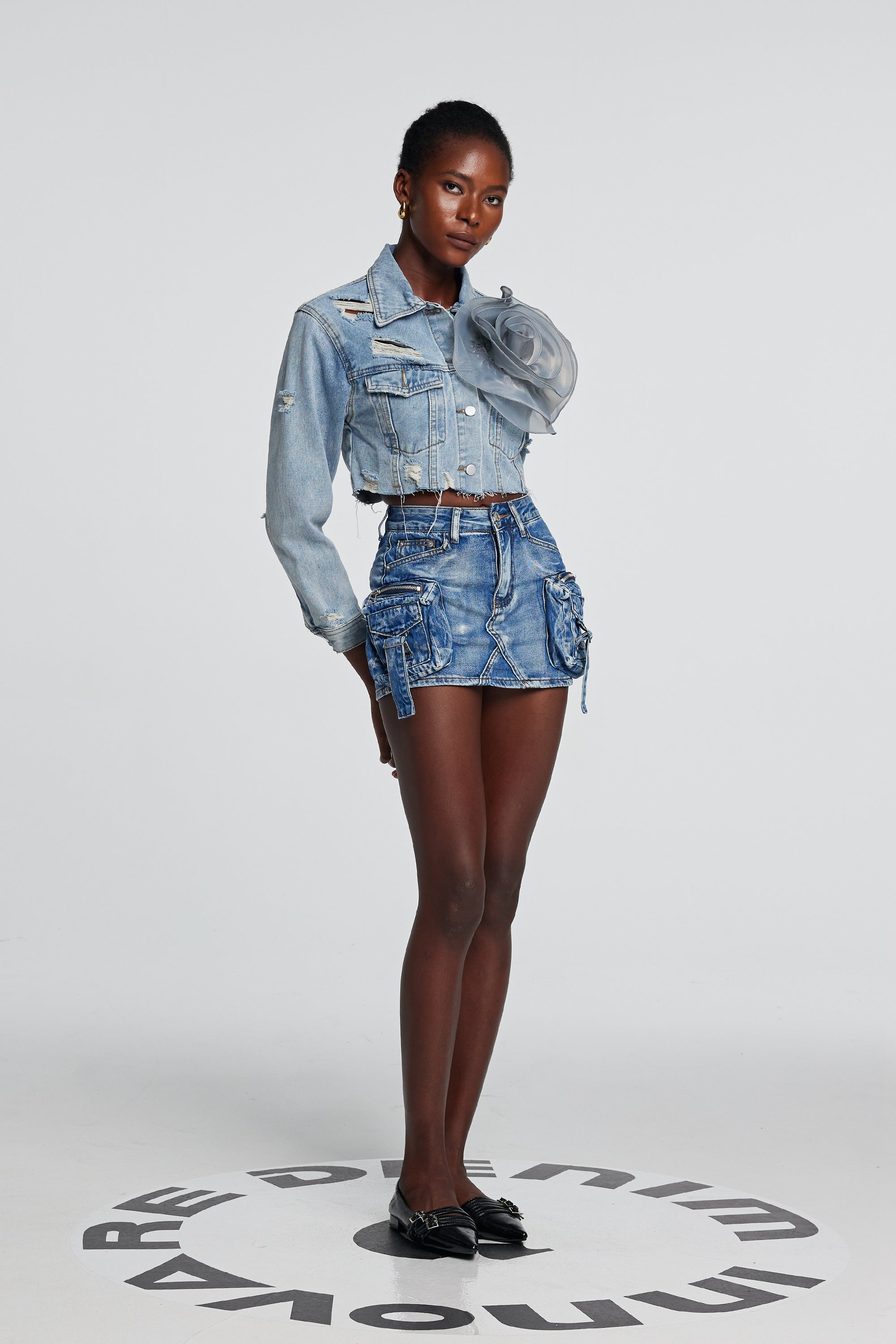 Johanna Yırtık Çiçek Mavi Denim Ceket
