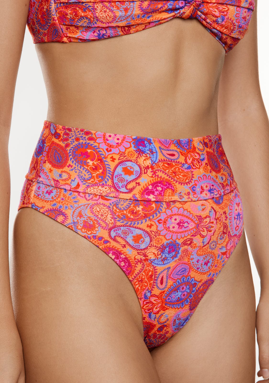 Sueña™ Manami Alt Paisley Desenli
