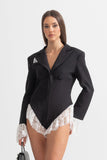Beyaz Dantel Süslemeli Zarif Blazer Bodysuit