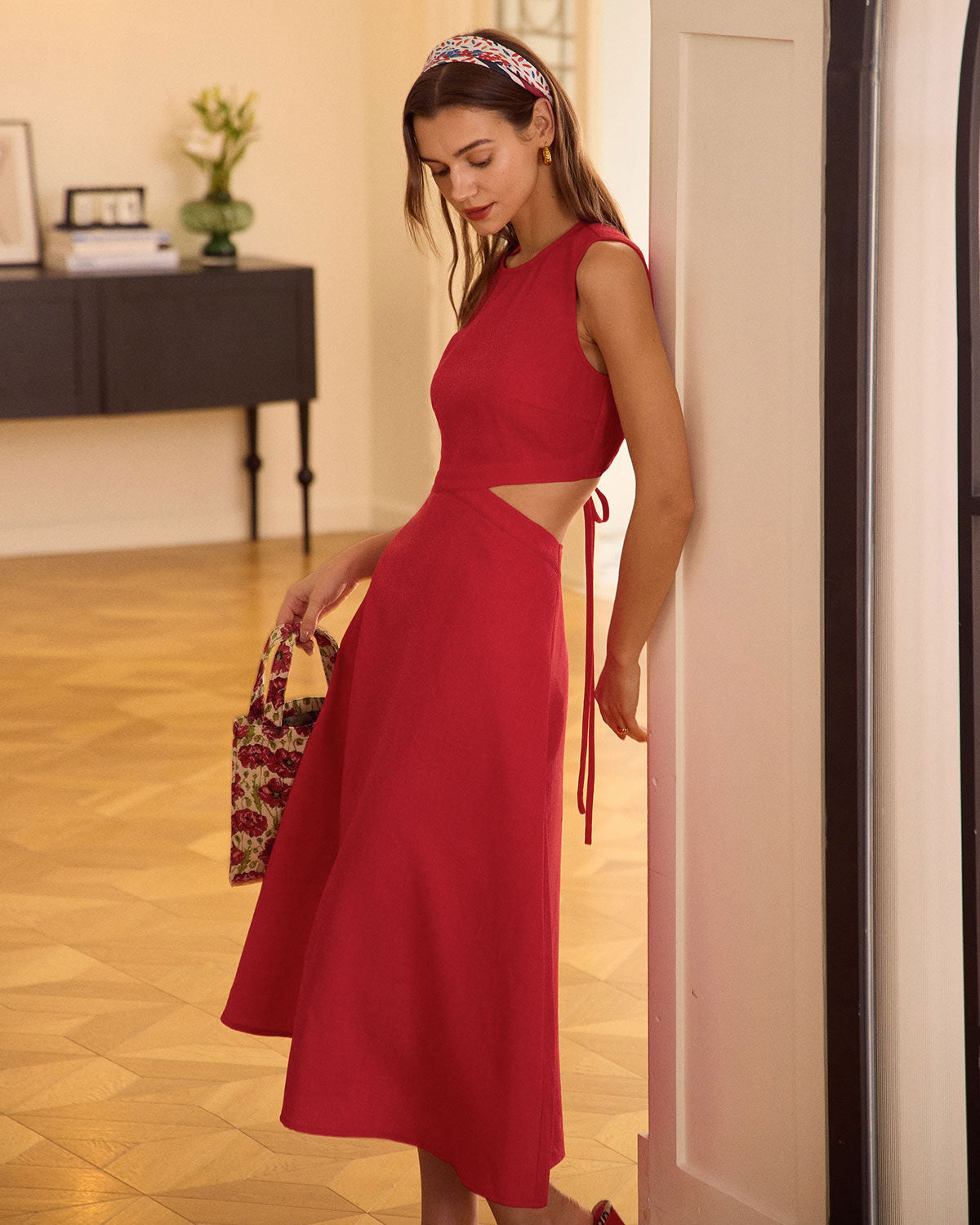 Sueña Kırmızı Yuvarlak Yaka Cut-Out Midi Elbise