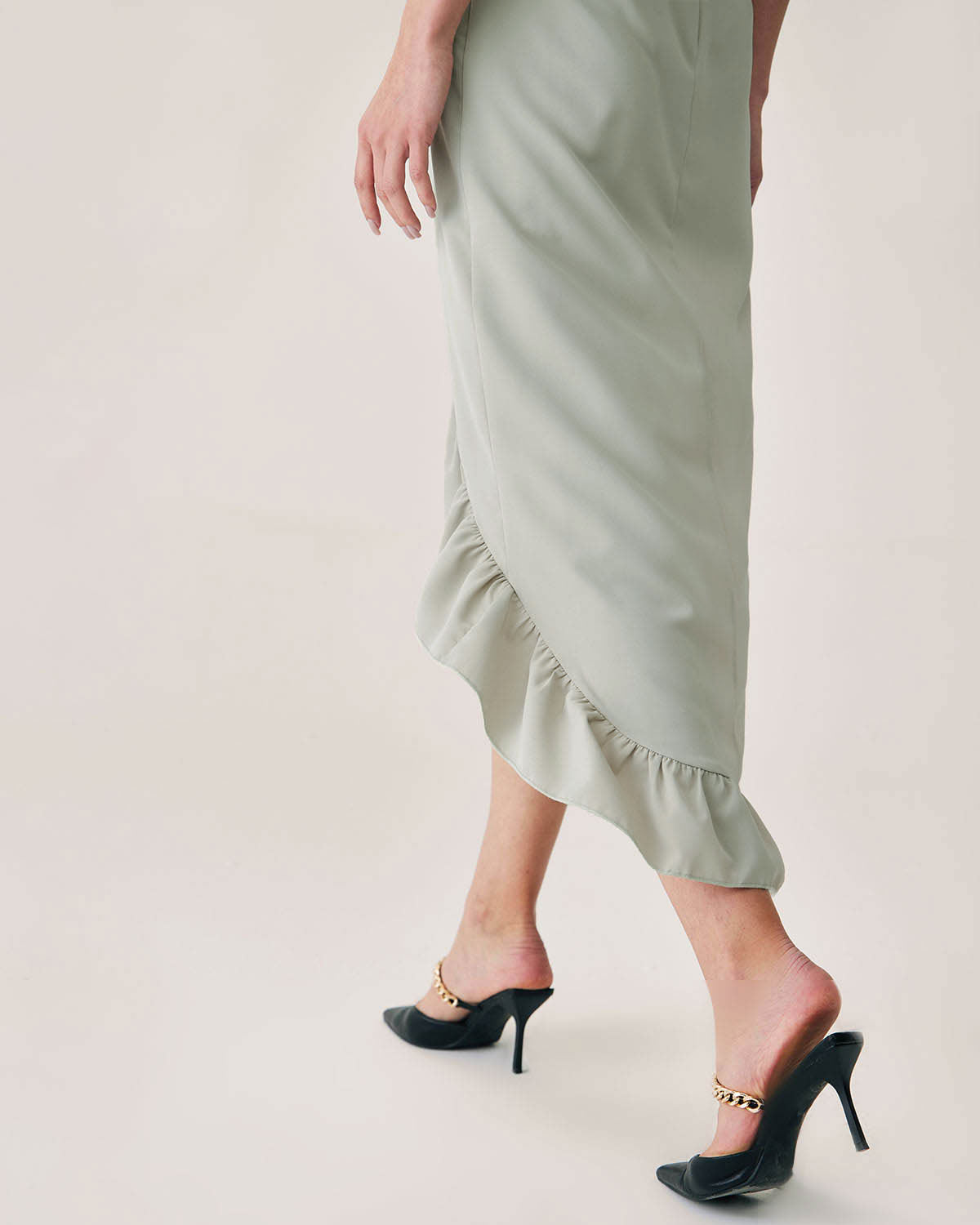 Sueña™ Yeşil Fırfırlı Yırtmaçlı Slip Maxi Elbise