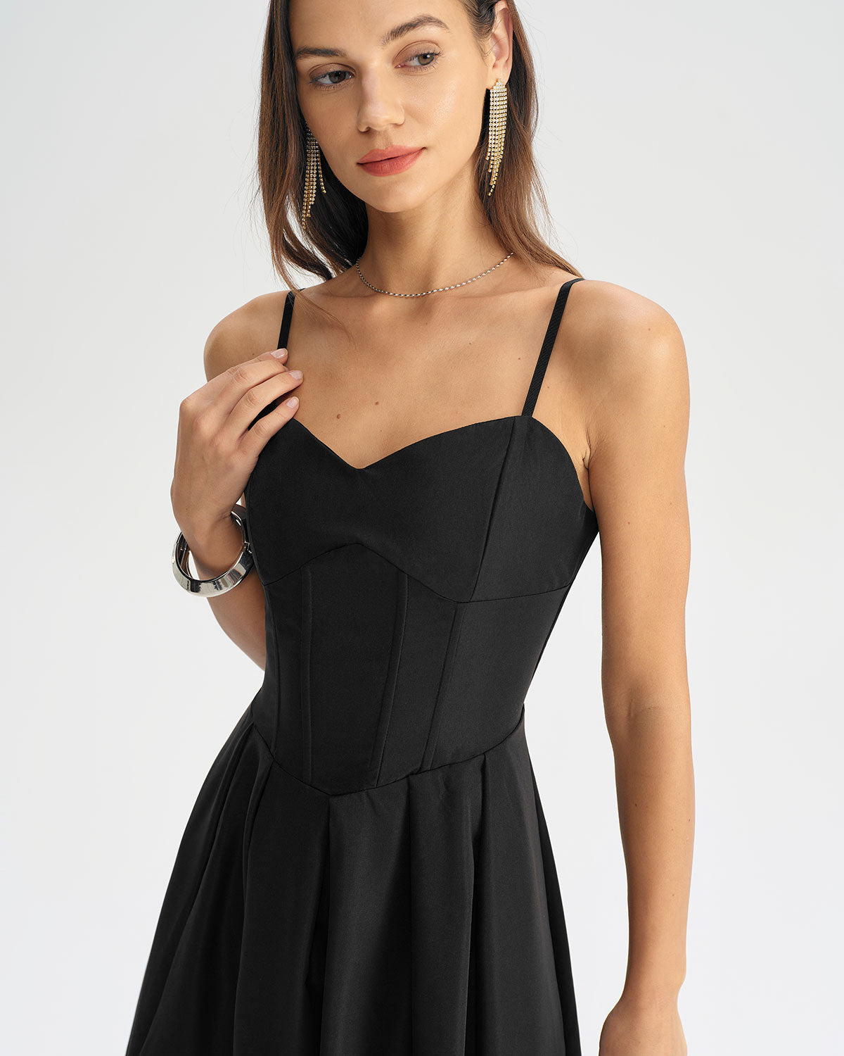 Siyah Pileli Slip Midi Elbise