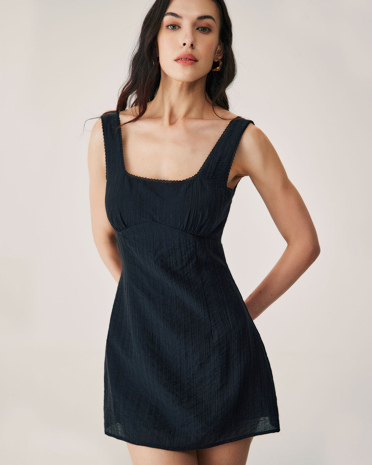 Sueña™ Siyah Dokulu Slip Mini Elbise
