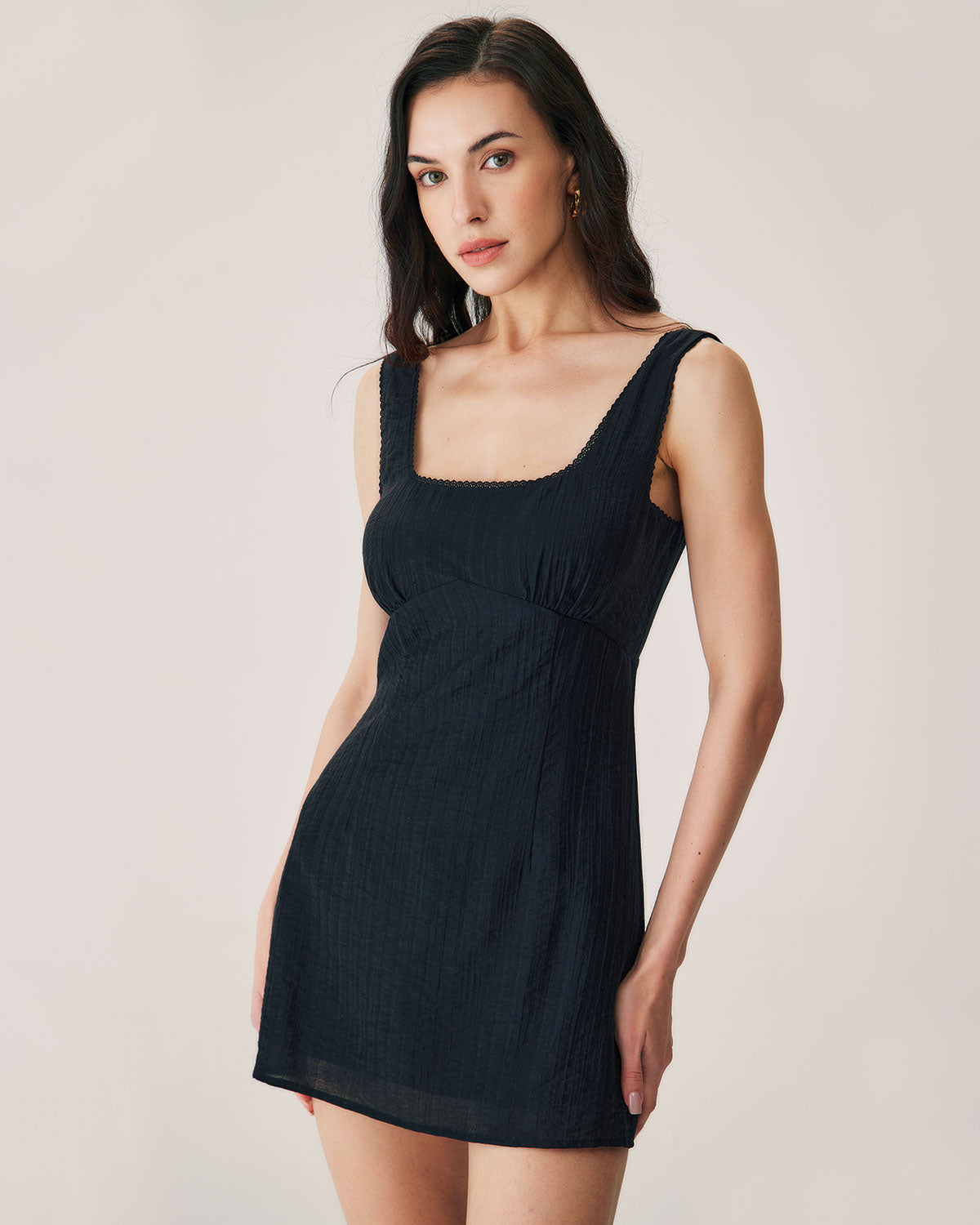 Sueña™ Siyah Dokulu Slip Mini Elbise